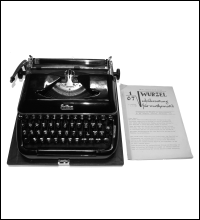 Die Schreibmaschine, mit der die erste Wurzel-Ausgabe getippt wurde.